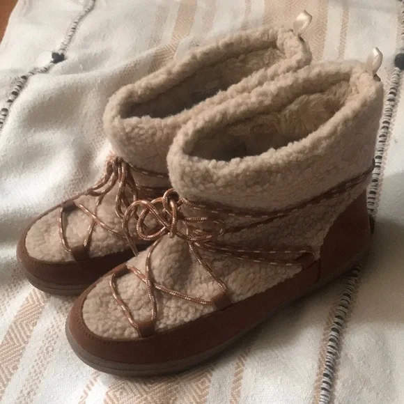 HOT Old Navy Cheap Fur Lined Boots Old Navy Shoes Old Navy